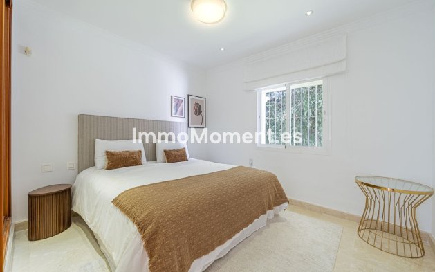 Wiederverkauf - Villa - Marbella - Nueva Andalucía