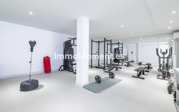 Wiederverkauf - Villa - Marbella - Nueva Andalucía