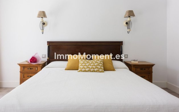 Bestaande woning - Geschakelde woning - Marbella - Nueva Andalucía