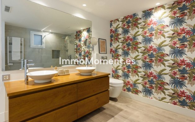 Bestaande woning - Geschakelde woning - Marbella - Nueva Andalucía