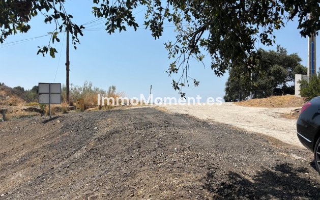 Revente - Terrain - Estepona  - Estepona Centro