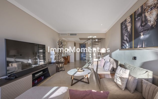 Resale - Apartment - Marbella - Puerto Banús