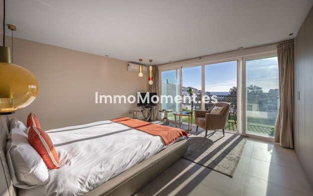 Resale - Apartment - Marbella - Puerto Banús