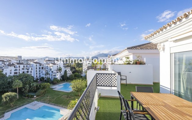 Resale - Apartment - Marbella - Puerto Banús