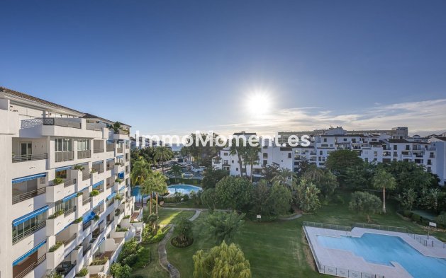Resale - Apartment - Marbella - Puerto Banús