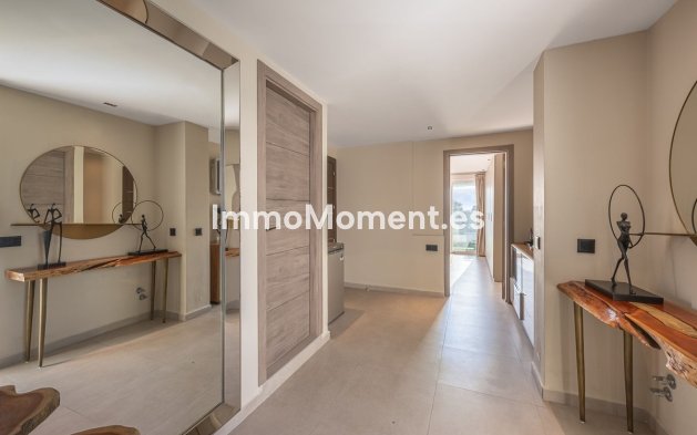 Resale - Apartment - Marbella - Puerto Banús