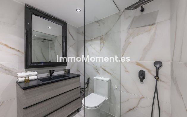 Resale - Apartment - Marbella - Puerto Banús