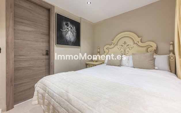 Resale - Apartment - Marbella - Puerto Banús