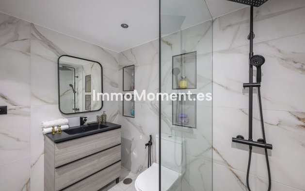 Resale - Apartment - Marbella - Puerto Banús