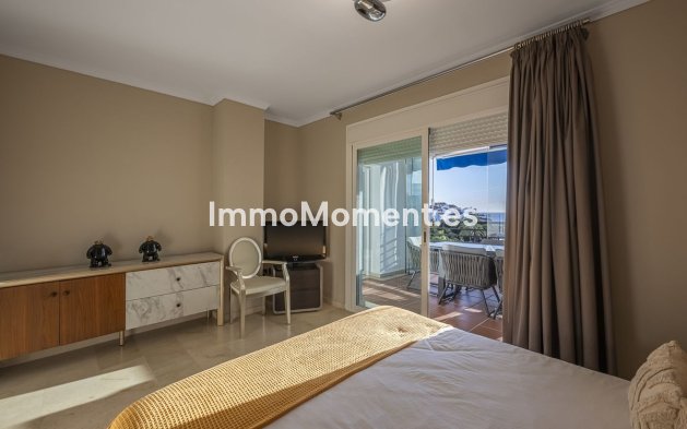 Resale - Apartment - Marbella - Puerto Banús