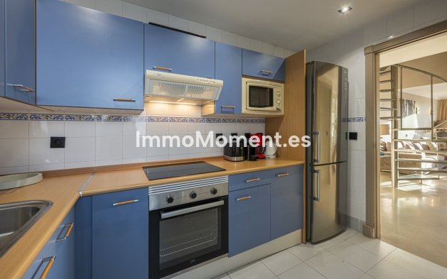 Resale - Apartment - Marbella - Puerto Banús