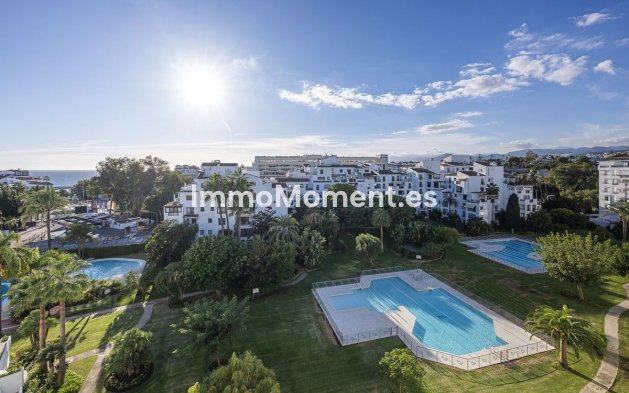 Resale - Apartment - Marbella - Puerto Banús
