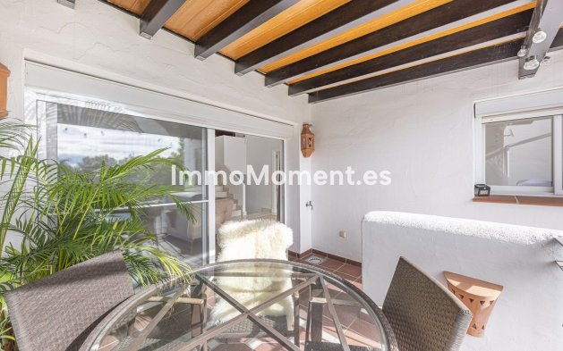 Wiederverkauf - Reihenhaus -   Inländisch - Istán