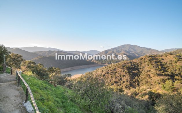 Wiederverkauf - Reihenhaus -   Inländisch - Istán