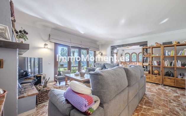 Reventa - Villa - Marbella - Guadalmina Alta