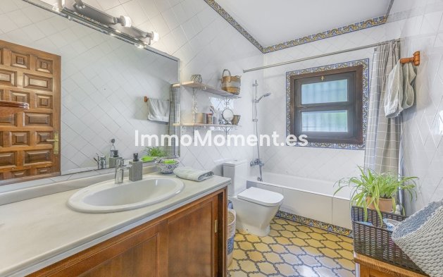 Reventa - Villa - Marbella - Guadalmina Alta