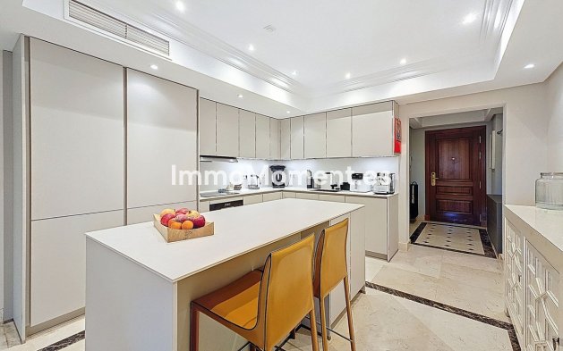 Wiederverkauf - Wohnung - Estepona  - Estepona Centro