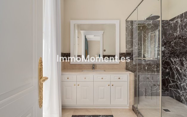 Wiederverkauf - Villa - Marbella - Sierra Blanca