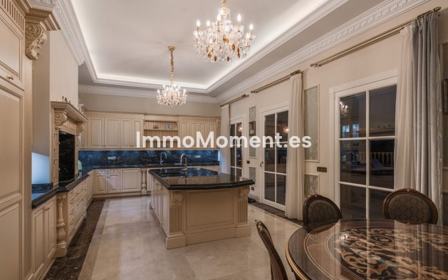 Wiederverkauf - Villa - Marbella - Sierra Blanca