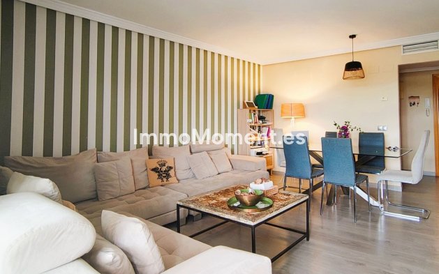 Resale - Apartment - Estepona - Selwo