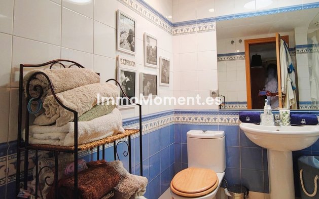 Resale - Apartment - Estepona - Selwo