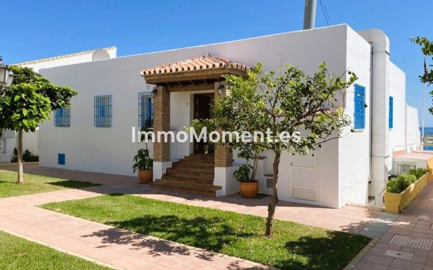 Wiederverkauf - Villa - Estepona  - Estepona Centro