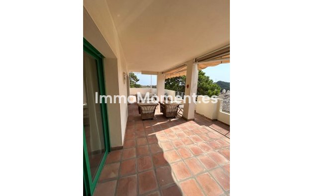 Resale - Apartment - Estepona - Selwo