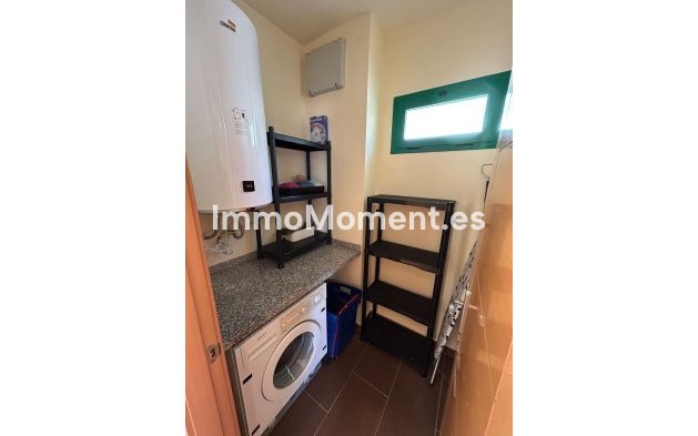 Resale - Apartment - Estepona - Selwo