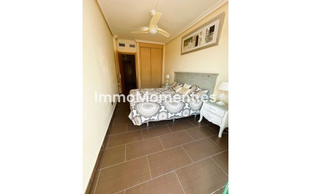 Resale - Apartment - Estepona - Selwo