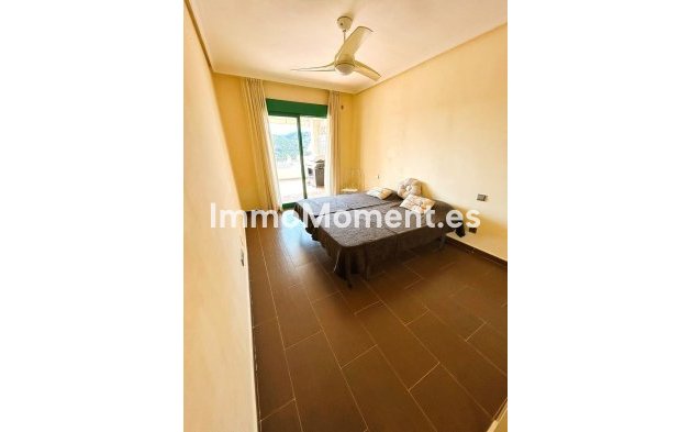 Resale - Apartment - Estepona - Selwo