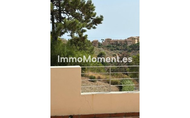 Resale - Apartment - Estepona - Selwo