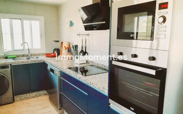 Wiederverkauf - Villa - Marbella - Marbella Centro