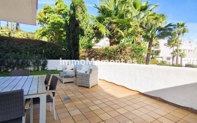Resale - Apartment - Estepona - Selwo