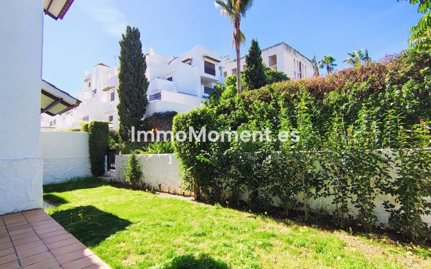 Resale - Apartment - Estepona - Selwo