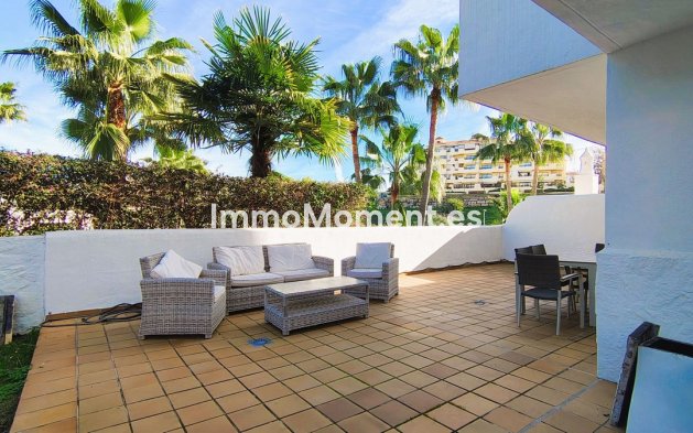 Resale - Apartment - Estepona - Selwo