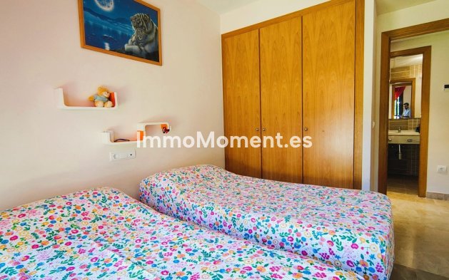 Resale - Apartment - Estepona - Selwo
