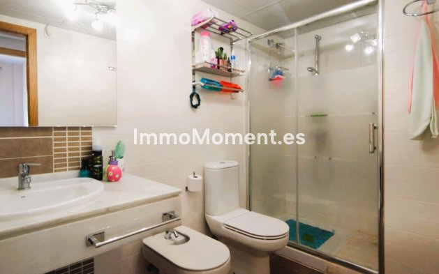 Resale - Apartment - Estepona - Selwo
