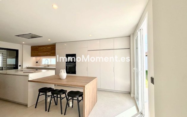 Resale - Villa - Marbella - Marbella Centro