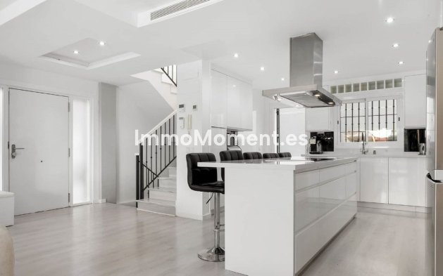 Wiederverkauf - Villa - Marbella - Marbella Centro