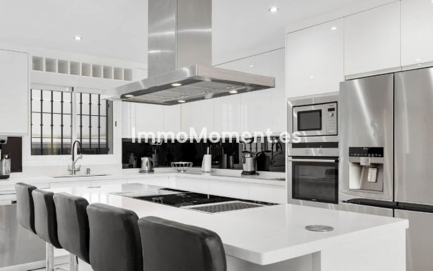 Wiederverkauf - Villa - Marbella - Marbella Centro