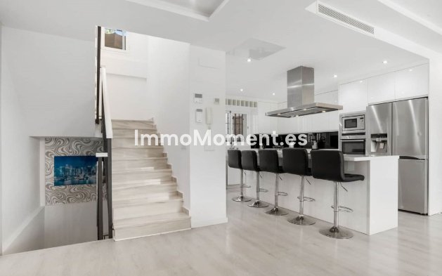 Wiederverkauf - Villa - Marbella - Marbella Centro