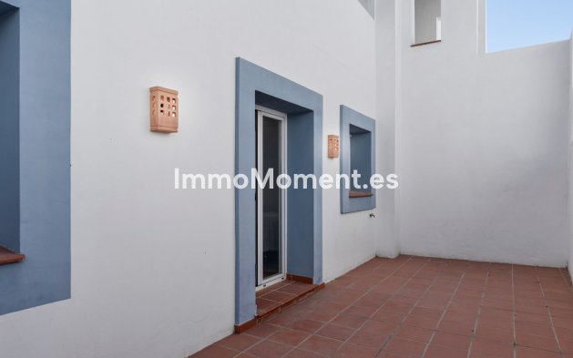 Resale - Apartment - Benahavís - Benahavís Centro
