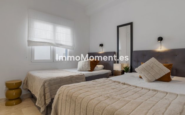 Resale - Apartment - Benahavís - Benahavís Centro