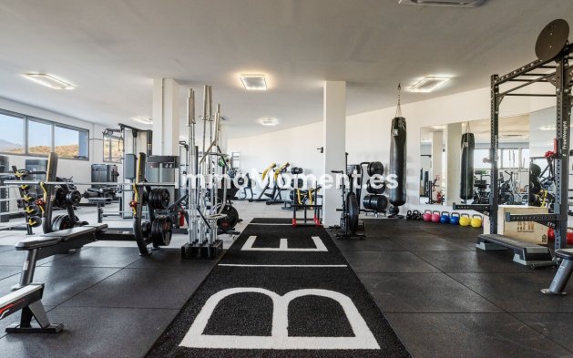 Resale - Apartment - Benahavís - Benahavís Centro