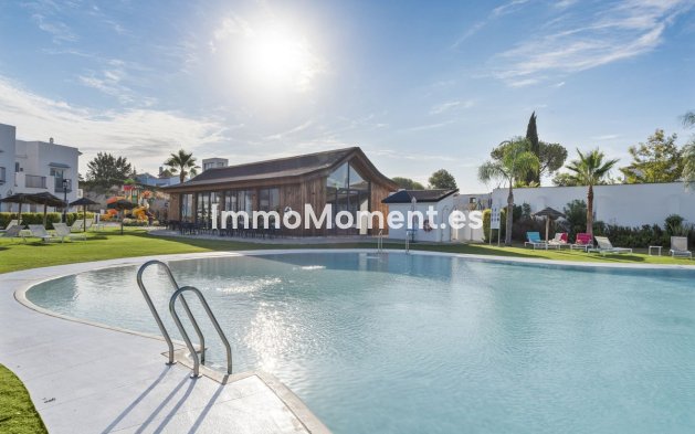 Resale - Apartment - Benahavís - Benahavís Centro