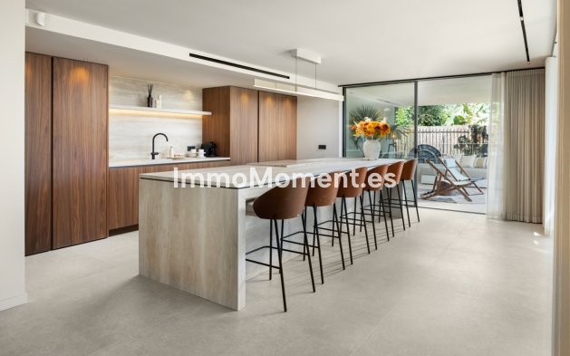 Wiederverkauf - Villa - Marbella - Nueva Andalucía