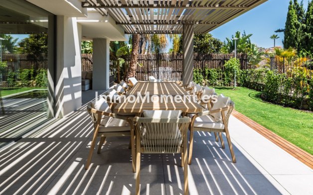 Wiederverkauf - Villa - Marbella - Nueva Andalucía