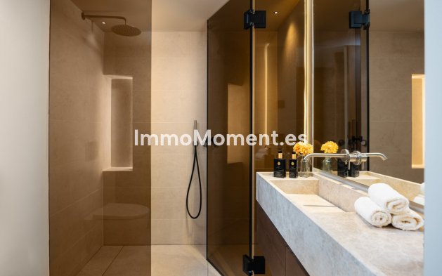 Wiederverkauf - Villa - Marbella - Nueva Andalucía