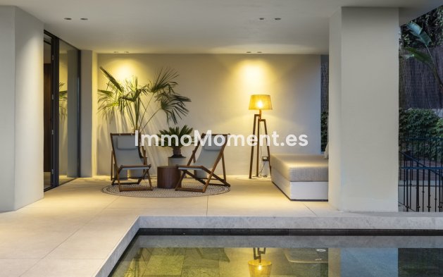 Wiederverkauf - Villa - Marbella - Nueva Andalucía