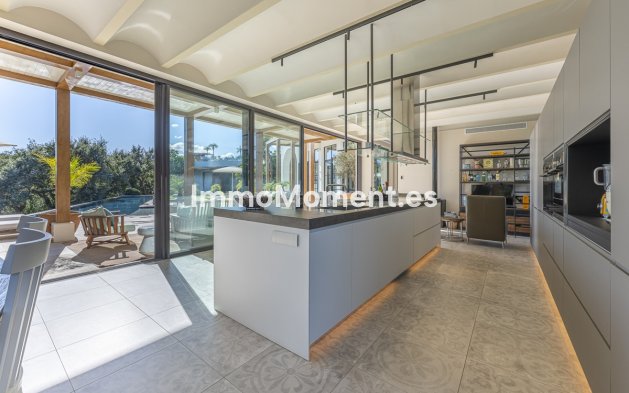 Resale - Detached villa - Sotogrande
